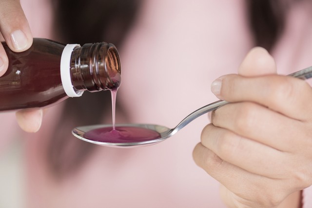 كوديين (Codeine) يستخدم لتهدئة السعال الحاد