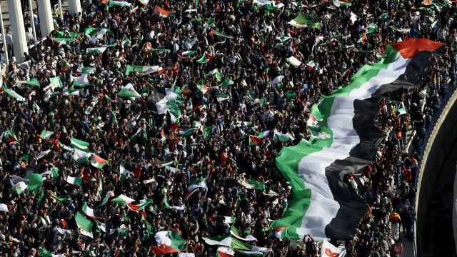 خلفيات وصور منتخب فلسطين للفيس بوك 2025 ومشجعيه