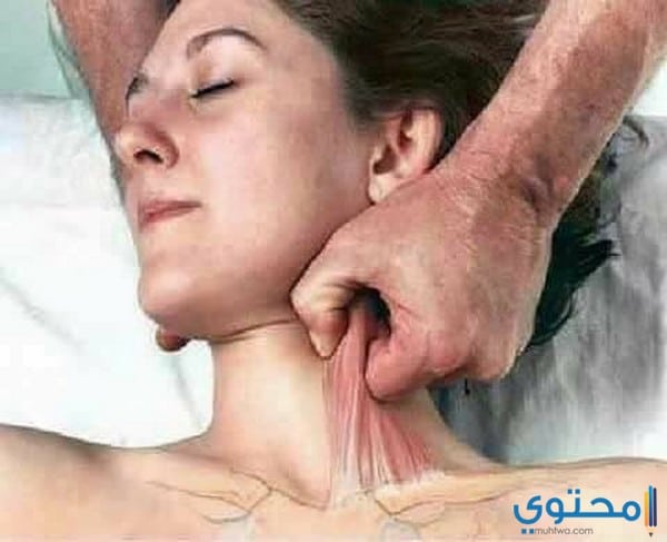 طريقة عمل مساج للرقبة والأكتاف